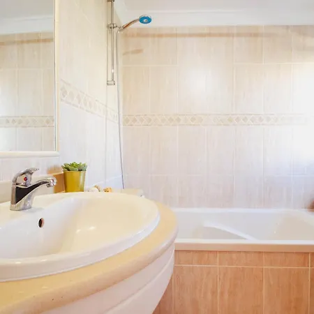 Villa In Albufeira Near Praia Dos Pescadores Villa