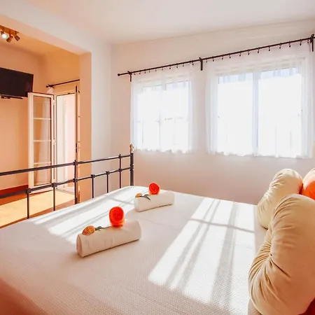 Charming With Private Pool * Albufeira